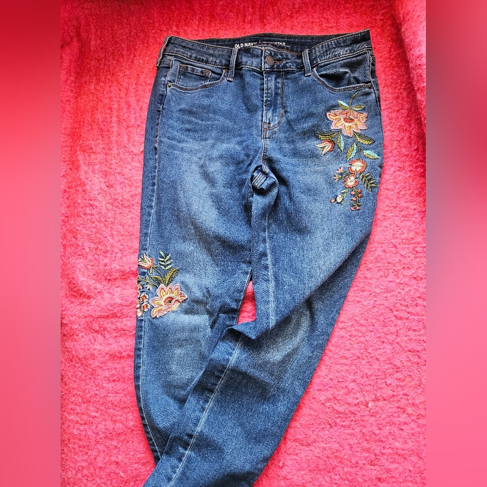 Old Navy Rockstar, floral embroidery
